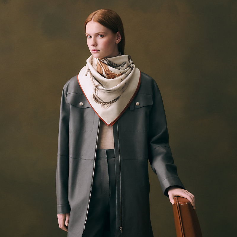 A propos de Bottes Exceptional embroidered scarf 90 | Hermès USA